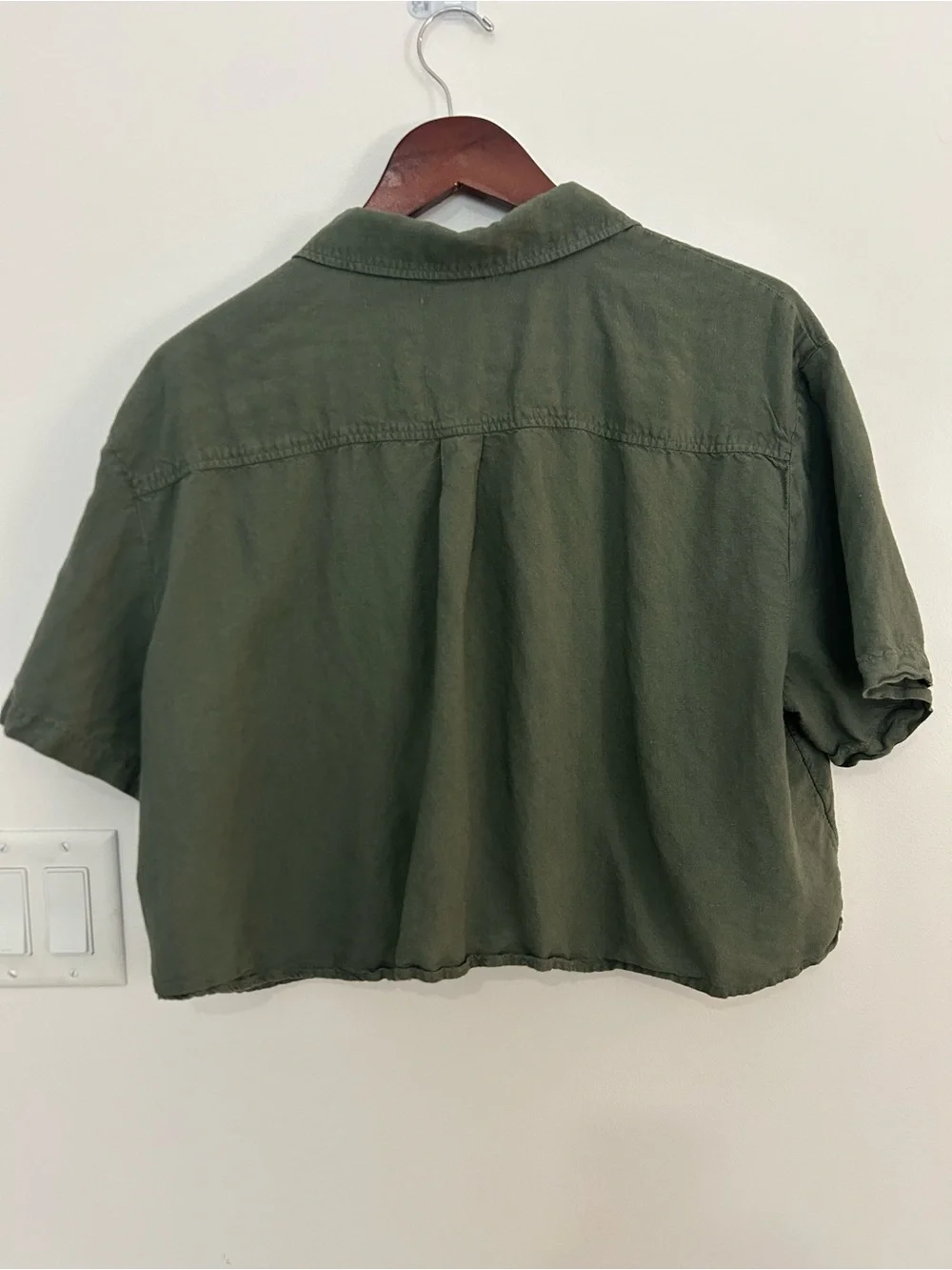 H&M Womens L Olive Green Linen Blend Boxy Cropped Button Down Shirt